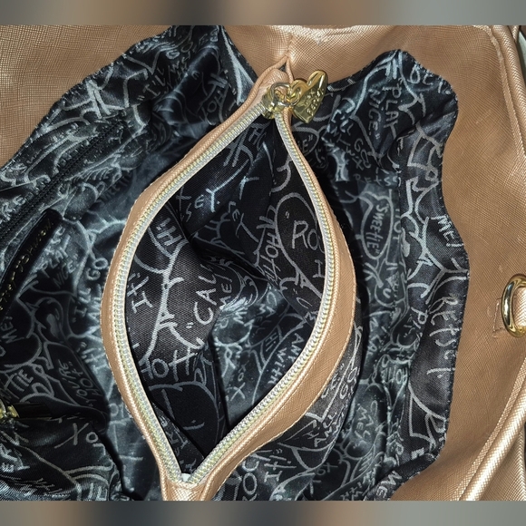 Betsy Johnson Floral Bow Accent Women's Bag - Picture 6 of 9